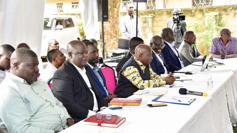 SH-IPU Head and Government Leaders pose for a group photo with MSME Leaders after the meeting at SH-IPU Offices